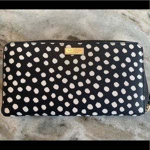 Kate spade polka dot wallet. Perfect condition!